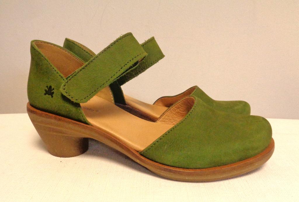 El Naturalista, Kleding | Dames, Verzenden, Zo goed als nieuw, Groen, Sandalen of Muiltjes