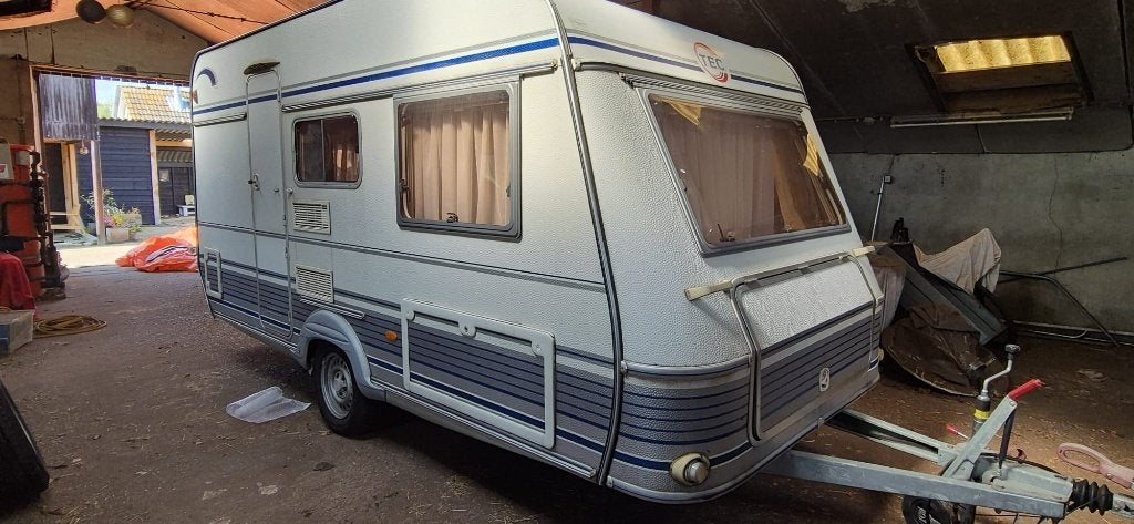 Caravan Tec Travelking 400 DB, Caravans en Kamperen, Caravans, T.E.C., Treinzit, Particulier, Luifel