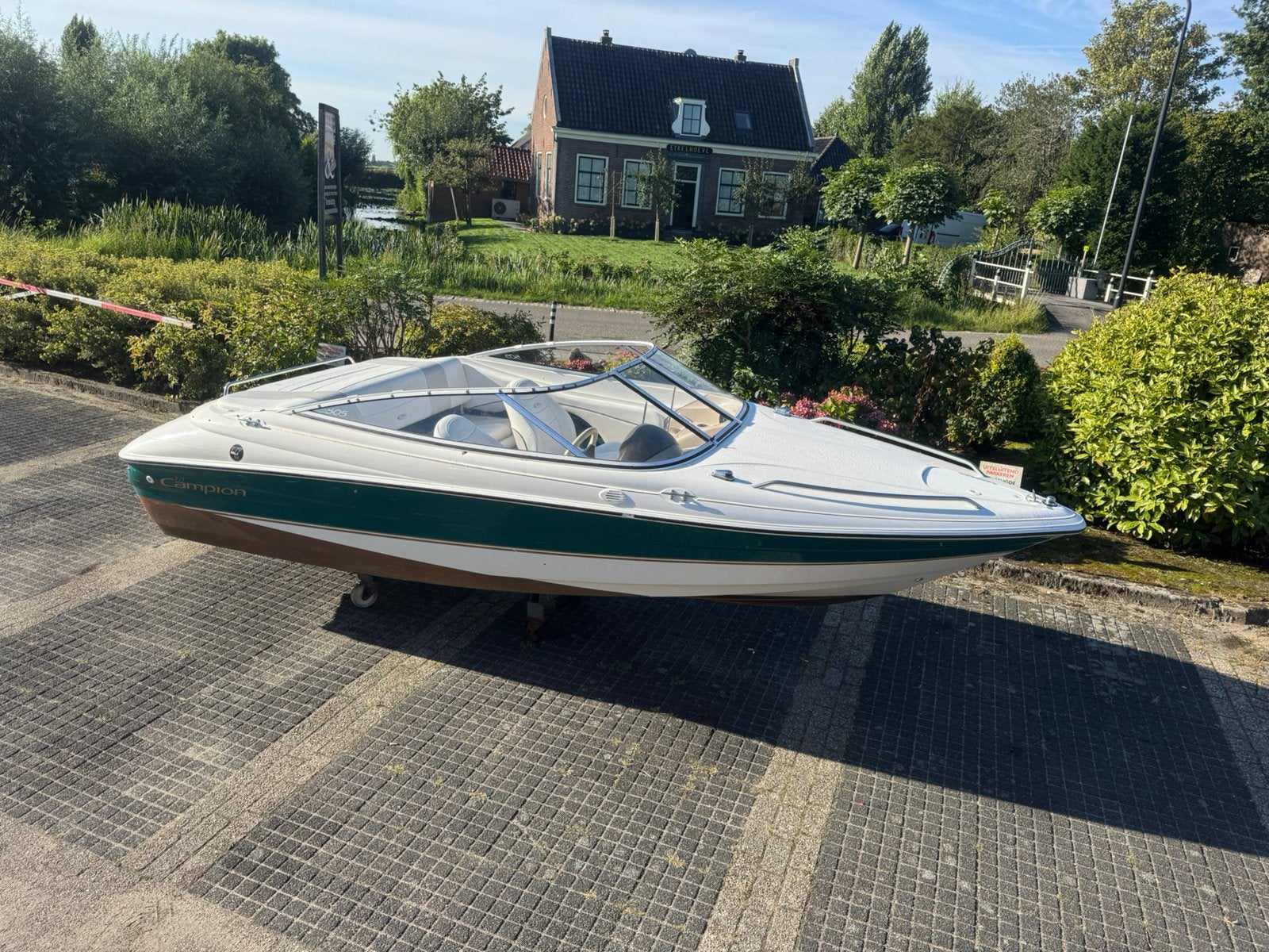 Prachtige Campion 505 Allante | 3.0L mercruiser/ 241 uur., Ophalen, Binnenboordmotor, Elektrische start, 120 tot 200 pk