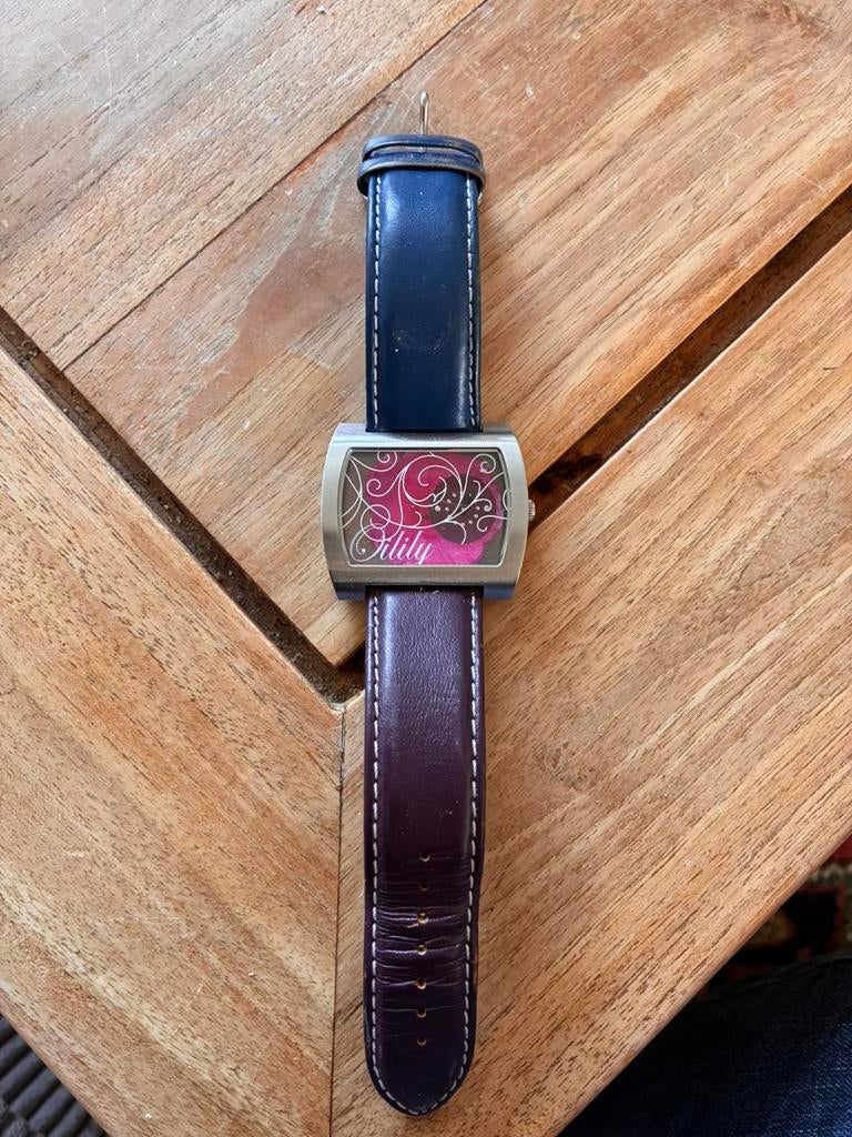 Horloge Oilily compleet met het bijhorende blikje, Ophalen of Verzenden, Gebruikt, Leer, Overige merken