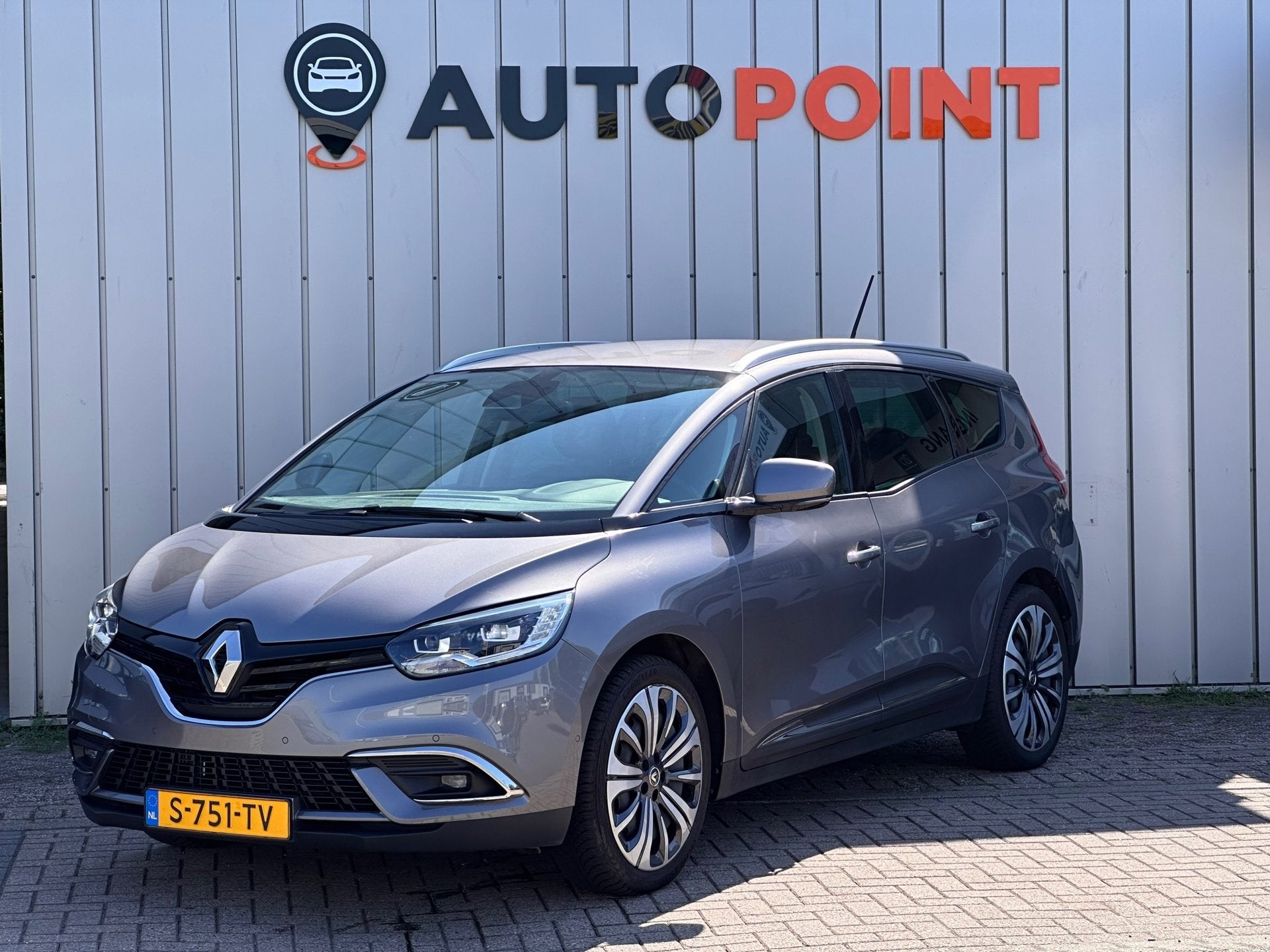 Renault Grand Scénic Renault Grand Scénic TCe 140 EDC equi, Dealer onderhouden, Stof, 4 cilinders, 7 stoelen
