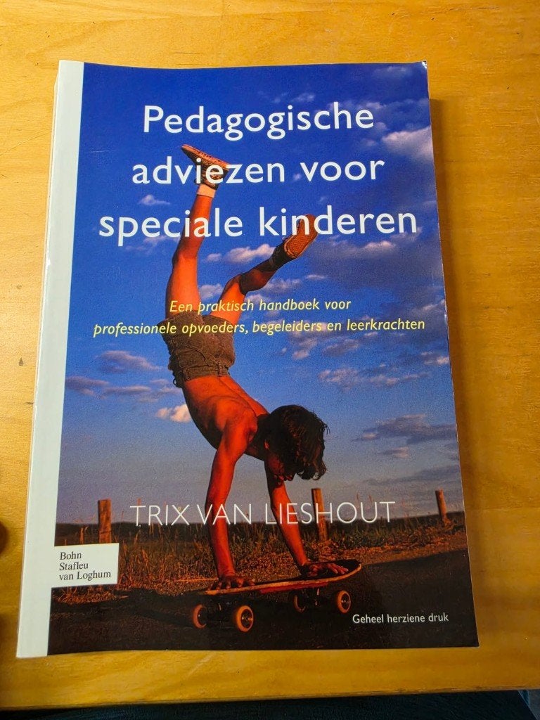 Pedagogische adviezen voor speciale kinderen - Lieshout, Boeken, Ophalen of Verzenden, Alpha, Zo goed als nieuw, HBO
