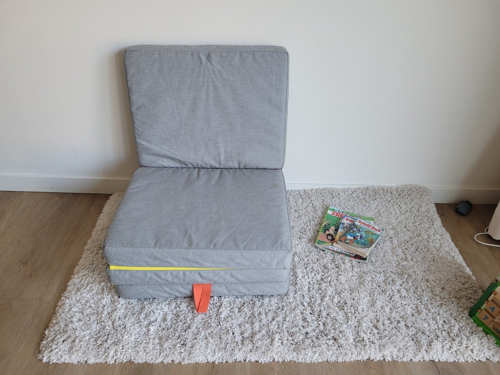 IKEA Opvouwbare stoel / matras / poef - Handig en Compact, Ophalen, Modern, Compact, Eenpersoons, Zo goed als nieuw