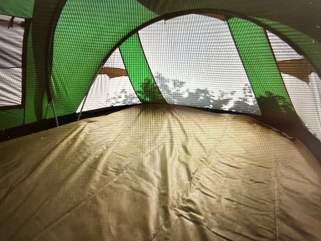 Tunneltent; 4 pers Falco Arend, Caravans en Kamperen, Ophalen, Gebruikt, Tot en met 4