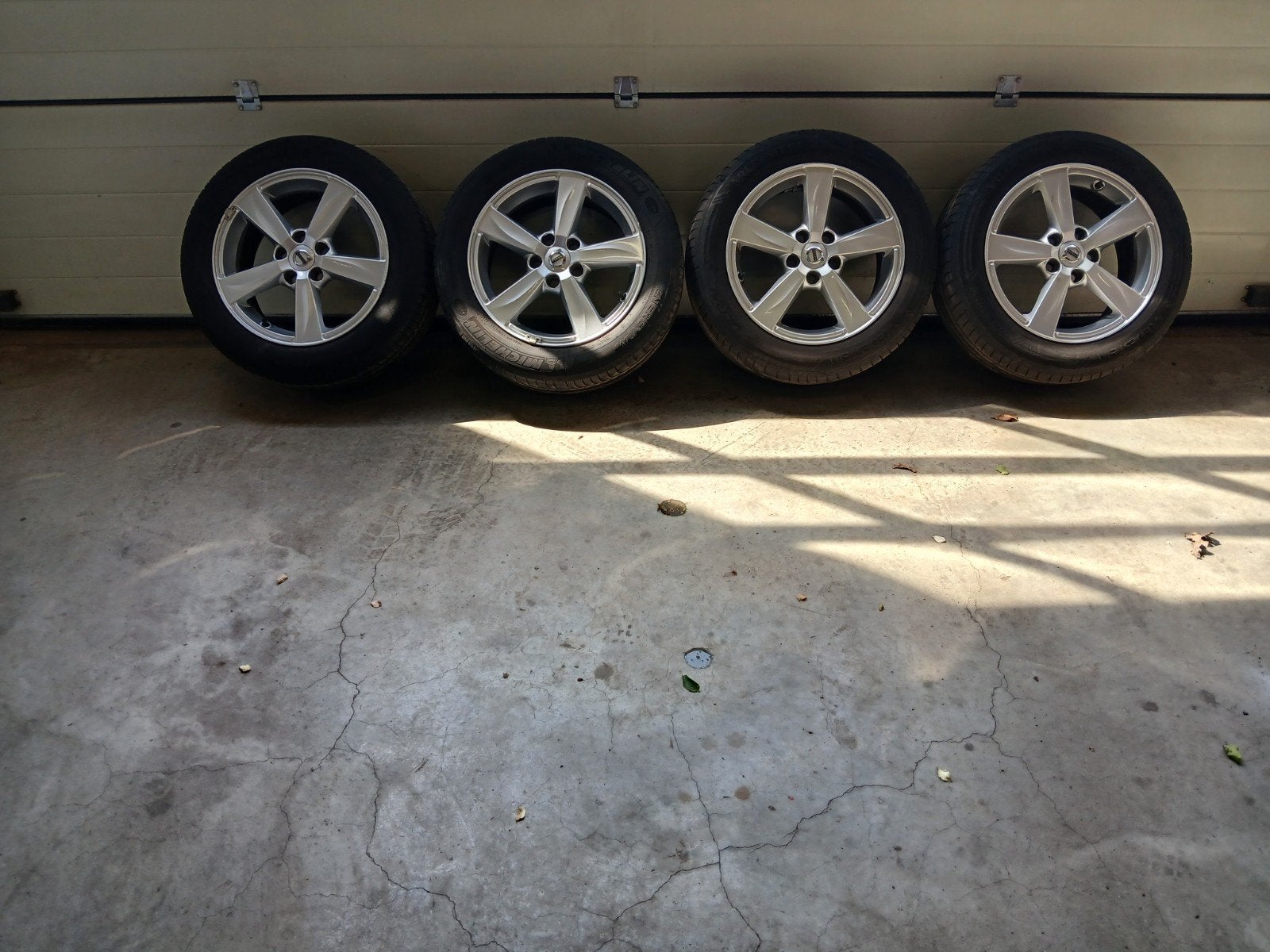 Zomerwielenset volvo v40 2012-2021 16INCH lichtmetaal., Auto-onderdelen, Banden en Velgen, Ophalen, 16 inch, Banden en Velgen