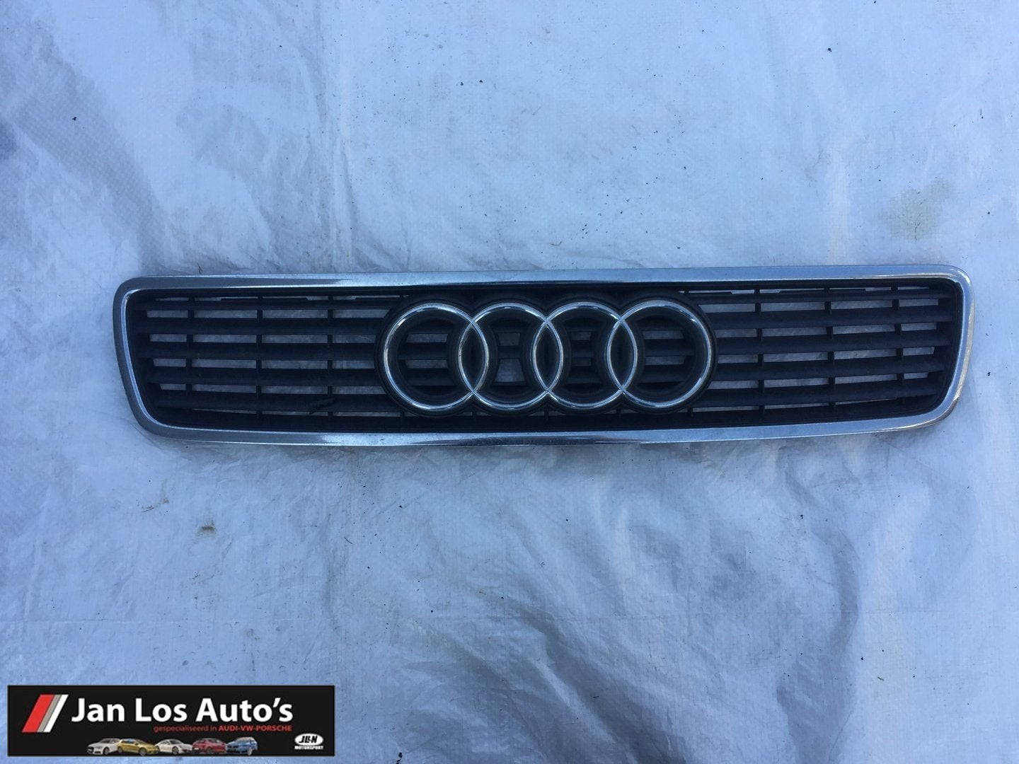 Grille voor zwart Audi A4 B5 ('95-'01) 8D0853651J, Gebruikt, -, -, -