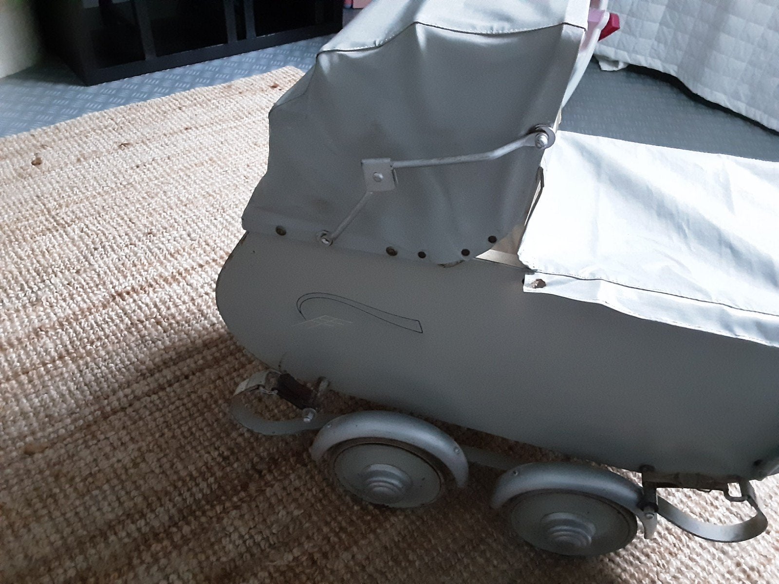 oude poppenwagen, Ophalen