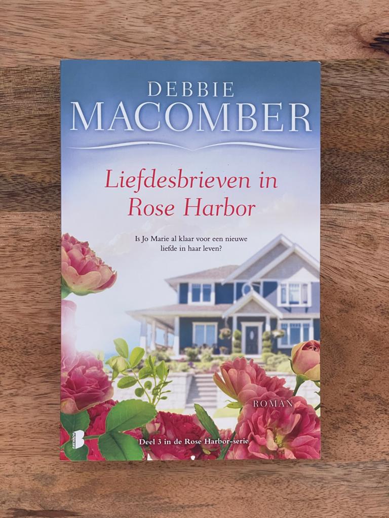Liefdesbrieven in Rose Harbor - Debbie Macomber, Ophalen of Verzenden, Zo goed als nieuw, Nederland