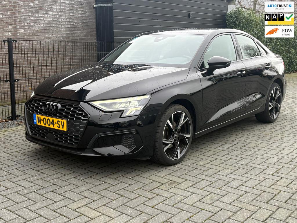 Audi A3 Limousine 30 TFSI Advanced edition, Auto's, Gebruikt, Origineel Nederlands, Bedrijf, Grijs