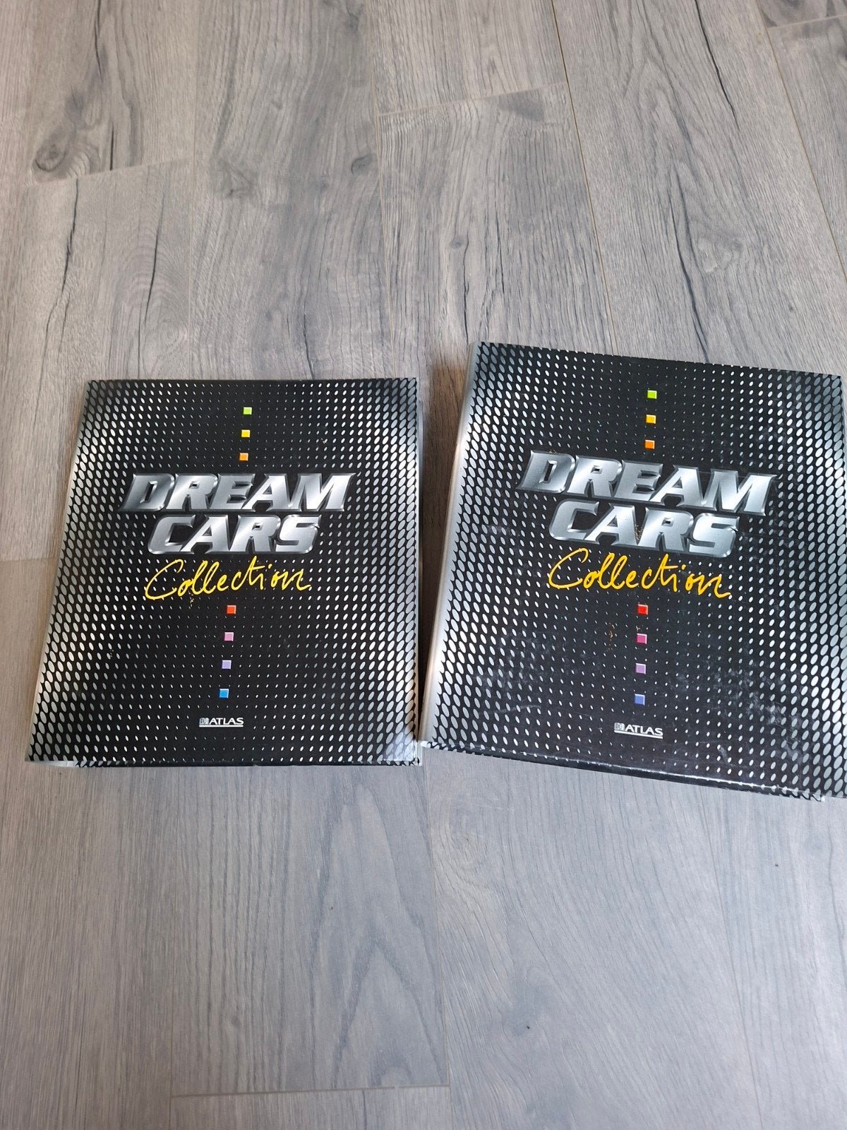 Dream Cars Collection - 2 ringbanden vol auto's, Ophalen, Zo goed als nieuw, Algemeen, Atlas Collectie