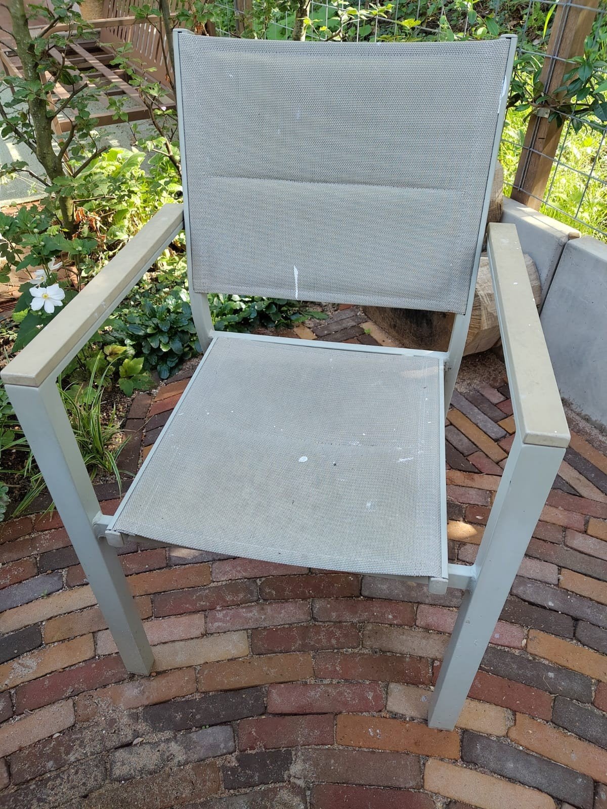 2x Lichtgroene tuinstoelen, Ophalen, Gebruikt, Metaal