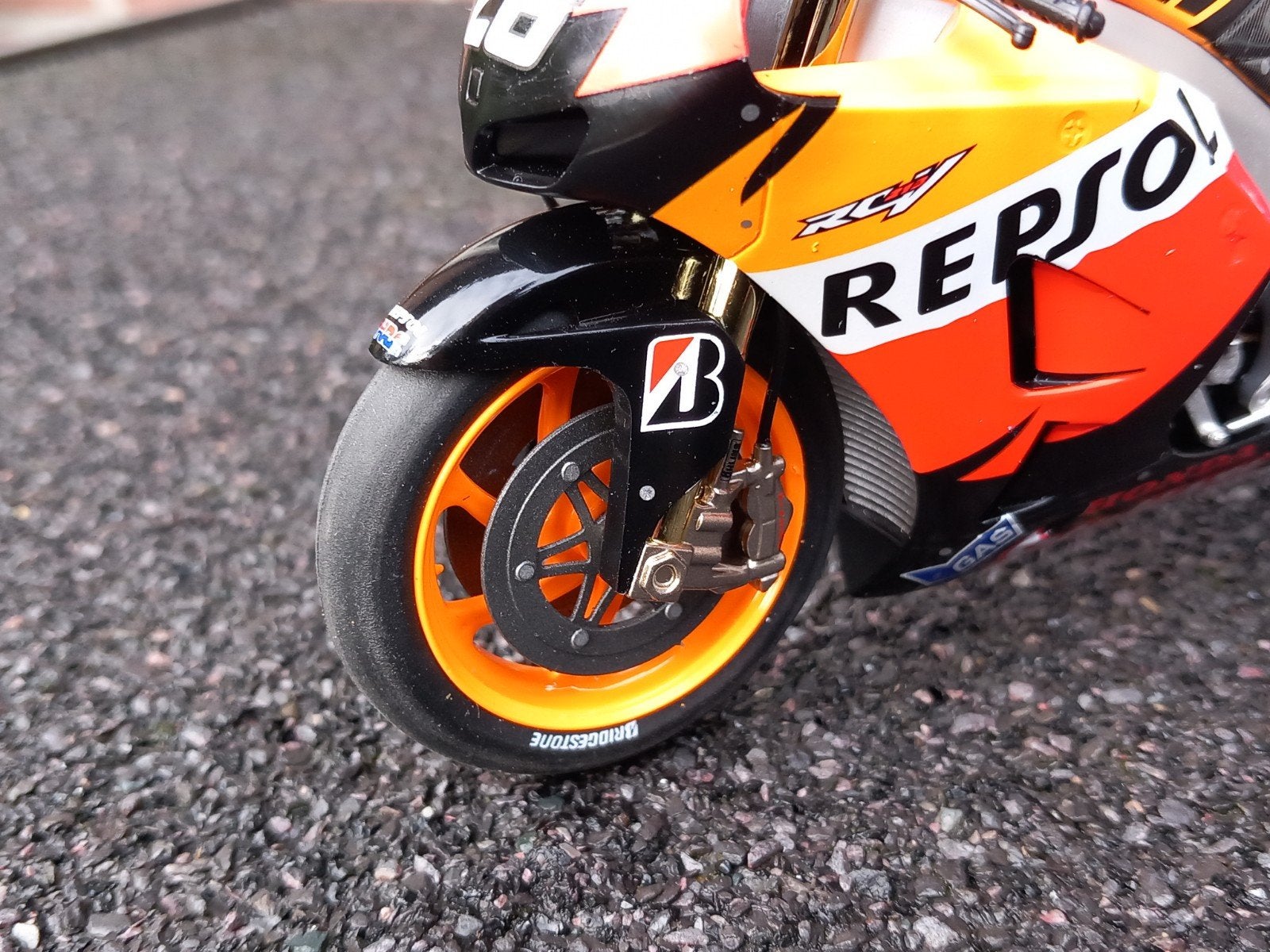 ≥ Honda RC212V #26 Dani Pedrosa 2011 MotoGP 1/12 (m2406922643