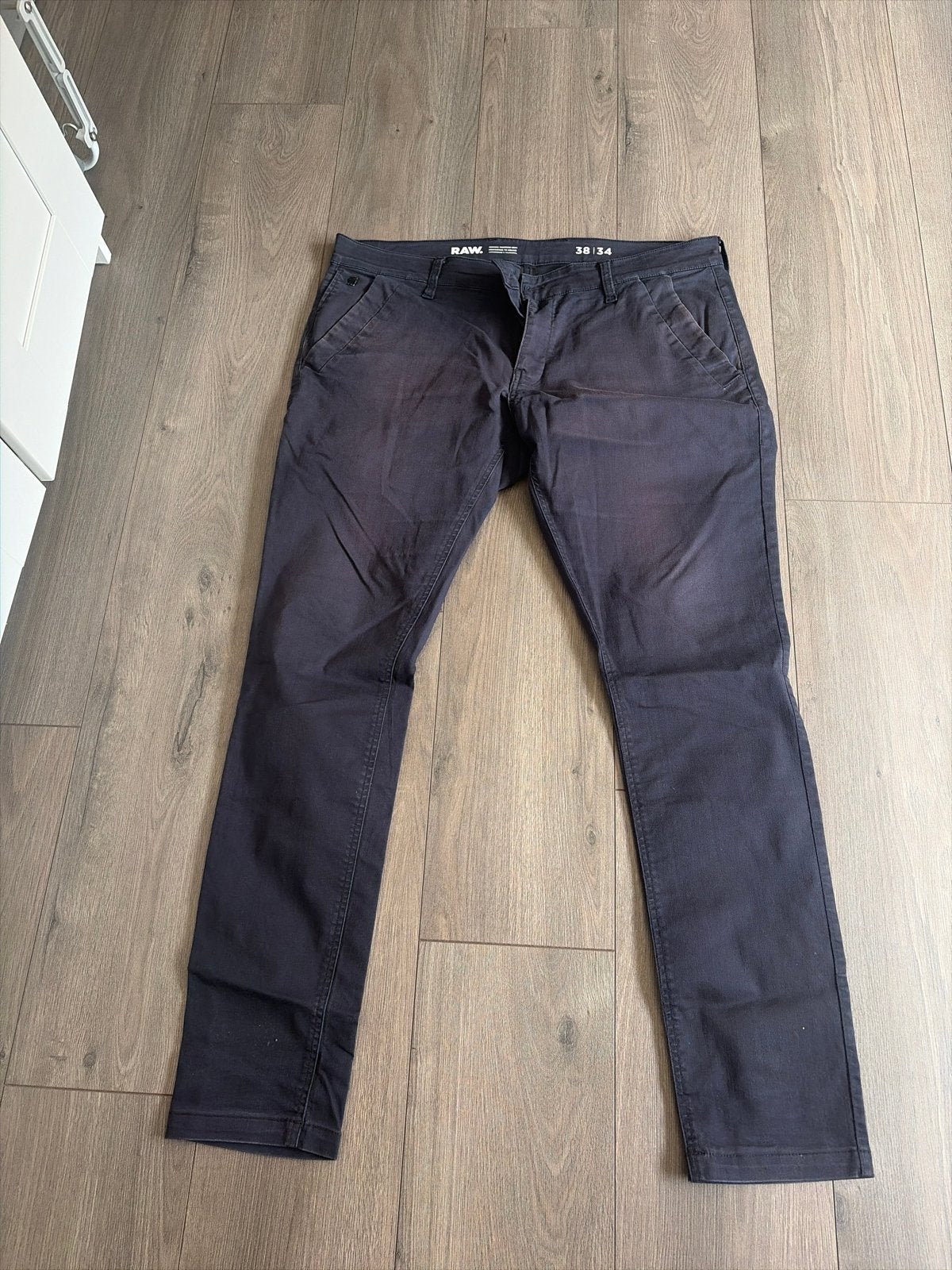 G-Star RAW heren chino - Maat 38/34, Kleding | Heren, Broeken en Pantalons, Ophalen of Verzenden, Gedragen, Overige maten, Grijs