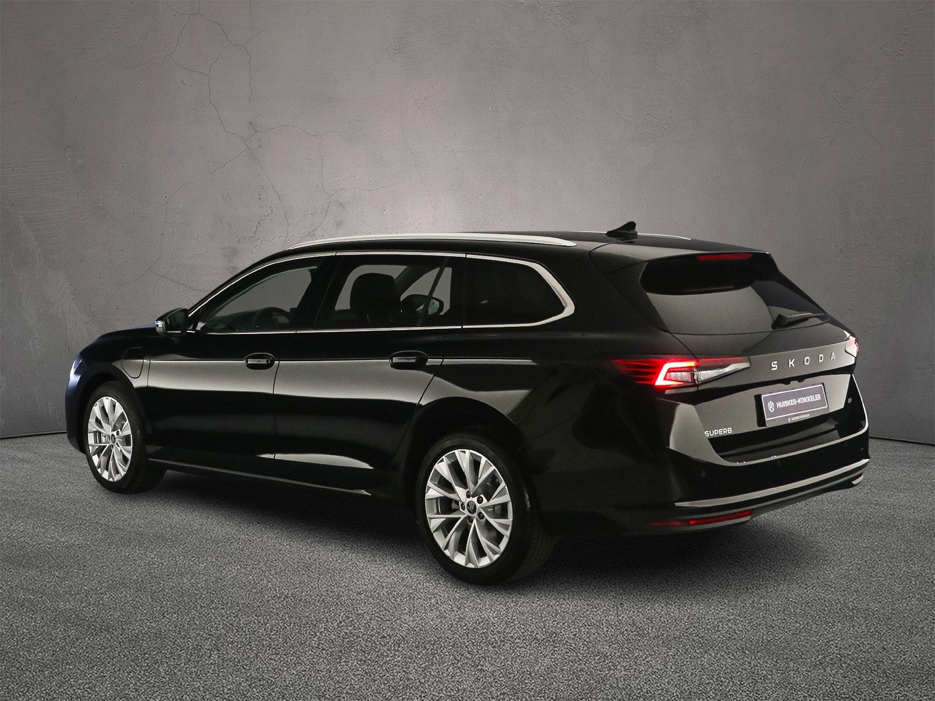 Skoda Superb Combi, Auto's, Skoda, Euro 6, 4 cilinders, 135 min, Zwart
