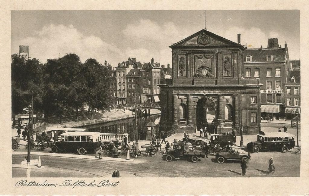Rotterdam Delftsche Poort veel verkeer auto's etc ca 1928, Verzenden, Voor 1920, Ongelopen, Zuid-Holland