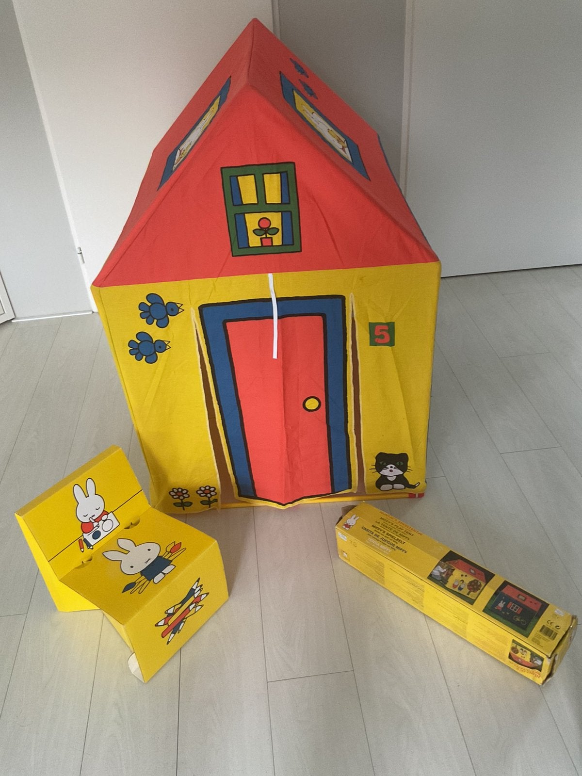 Nijntje speelhuis met stoeltje, Ophalen of Verzenden, Zo goed als nieuw