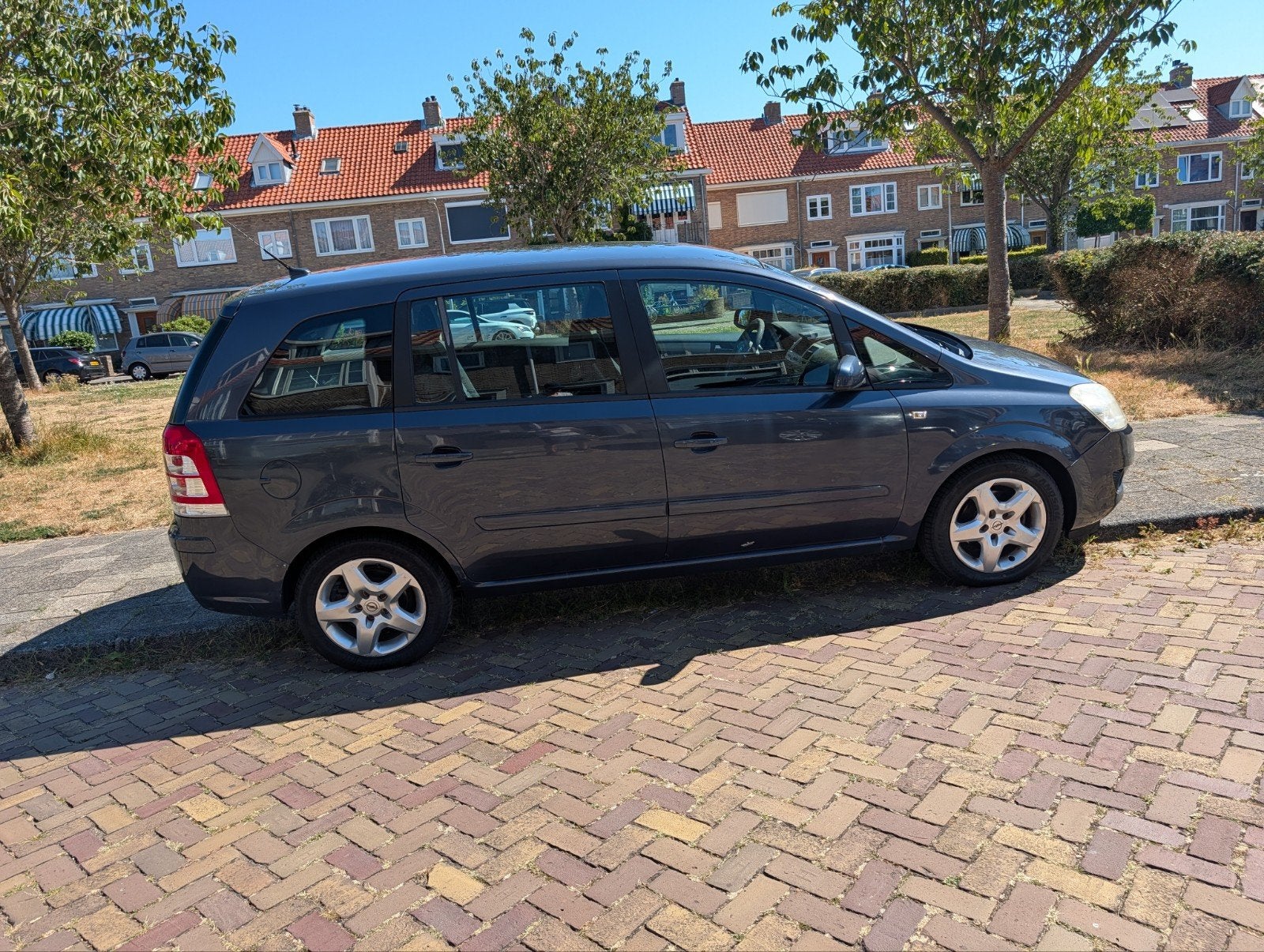 Opel Zafira 1.8 Easytronic 2008 Blauw, Blauw, 14 km/l, 75 €/maand, Zafira