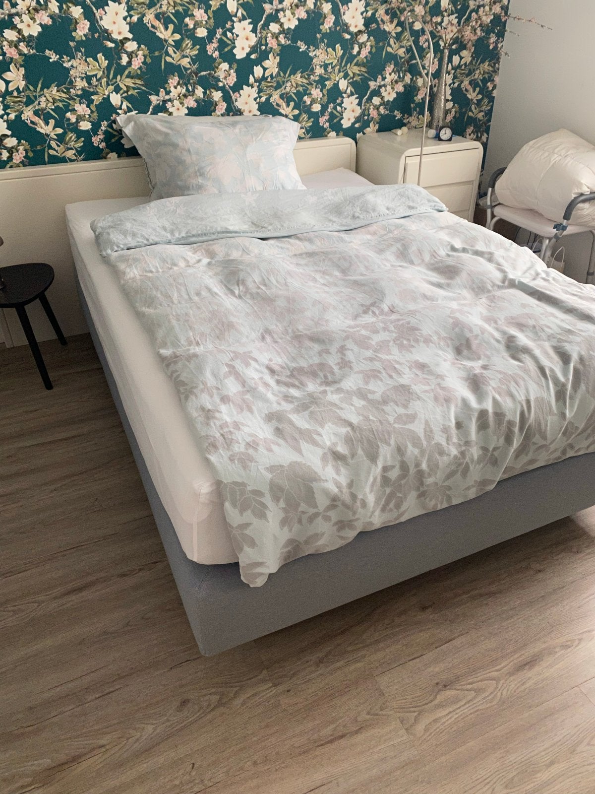 Auping boxspring 140x200cm, elektrisch verstelbaar, z.g.a.n., Ophalen, Verstelbaar, Blauw, 140 cm
