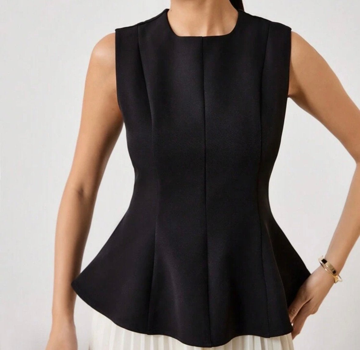 Elegante Peplum Top Maat L - Zwart Mouwloos, Zwart, Maat 42/44 (L), Nieuw, Ophalen of Verzenden