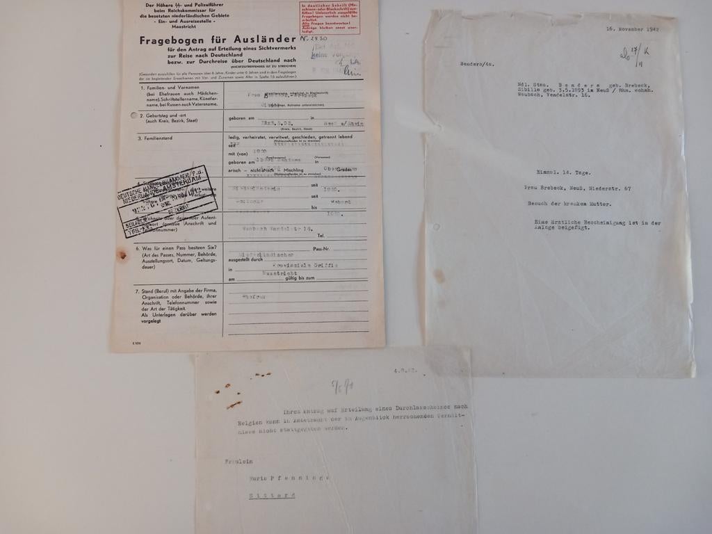 Duits  reisdocumenten Nederlandse vrouw WOII, ., Ophalen of Verzenden, ., Nederland
