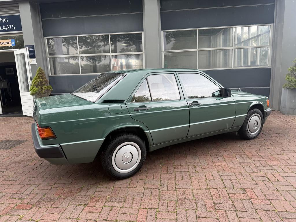 Mercedes-Benz 190 2.0 Bj 1988 Automaat Uniek Schuurvonds moe, Auto's, Automaat, Beige, Mercedes-Benz, Bedrijf
