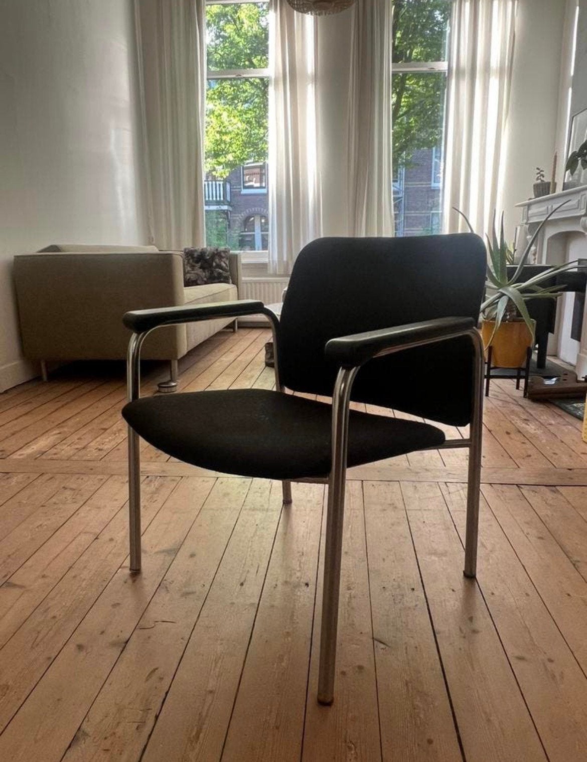 Moderne stoel te koop, Ophalen, Gebruikt, Eén