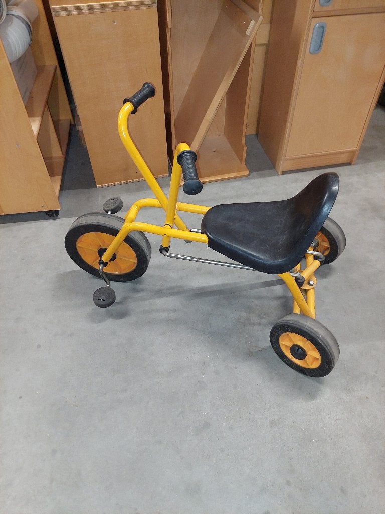 Rabo Go-Cart motoriek driewieler met sturende achteras, Ophalen, Zo goed als nieuw, Trapvoertuig