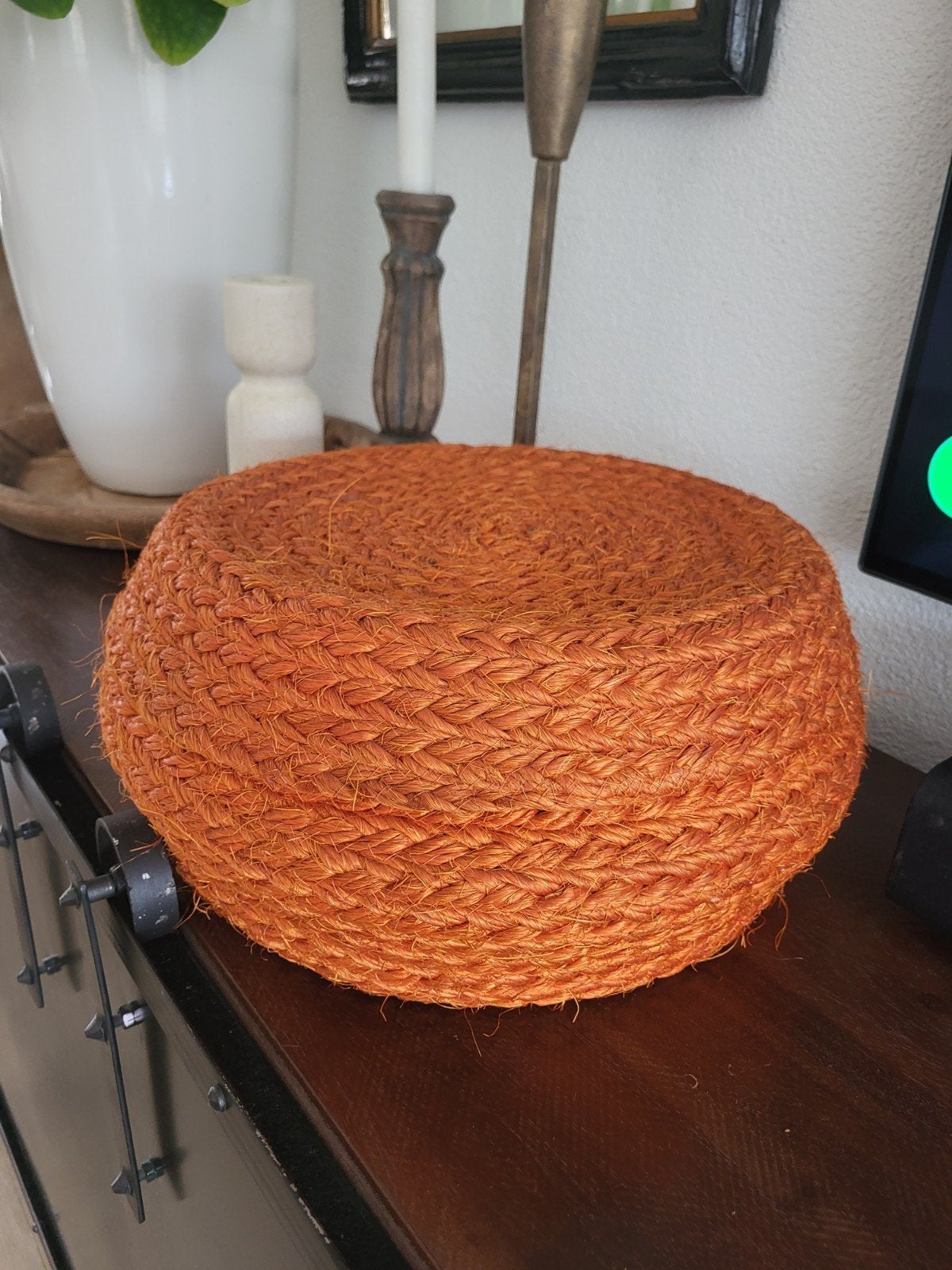 Oranje opbergmand met deksel en vakverdeling, Overige stijlen, Ophalen of Verzenden, Zo goed als nieuw, Natuurlijk materiaal