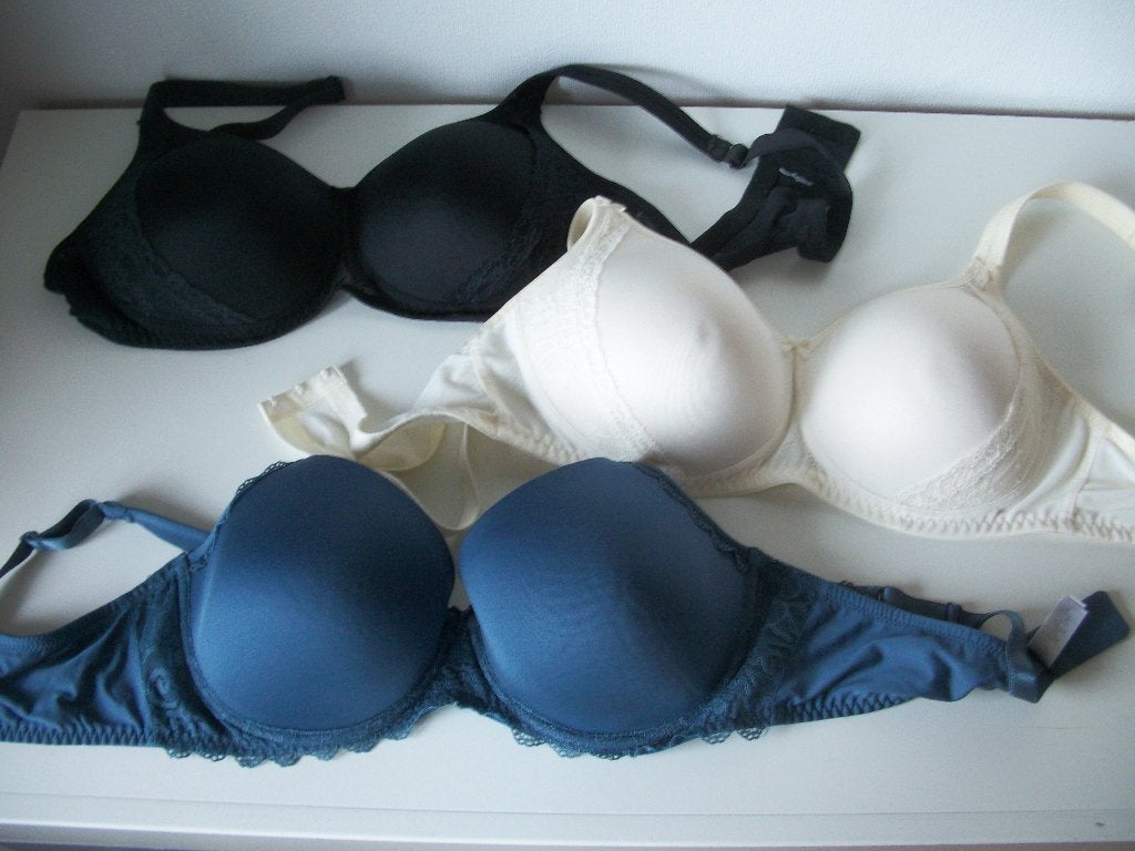 2x BH - Mey Blauw - Zwart Kant - 85C 90C - zgan - per stuk, Kleding | Dames, Mey, Ophalen of Verzenden, Zwart, BH