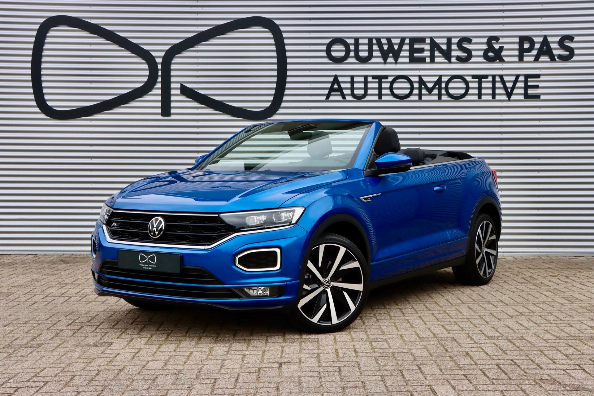 Volkswagen T-Roc Cabrio 1.5 TSI R-Line | 1E EIGENAAR | DEALE, 15 km/l, Huisgarantie, 4 cilinders, Bedrijf
