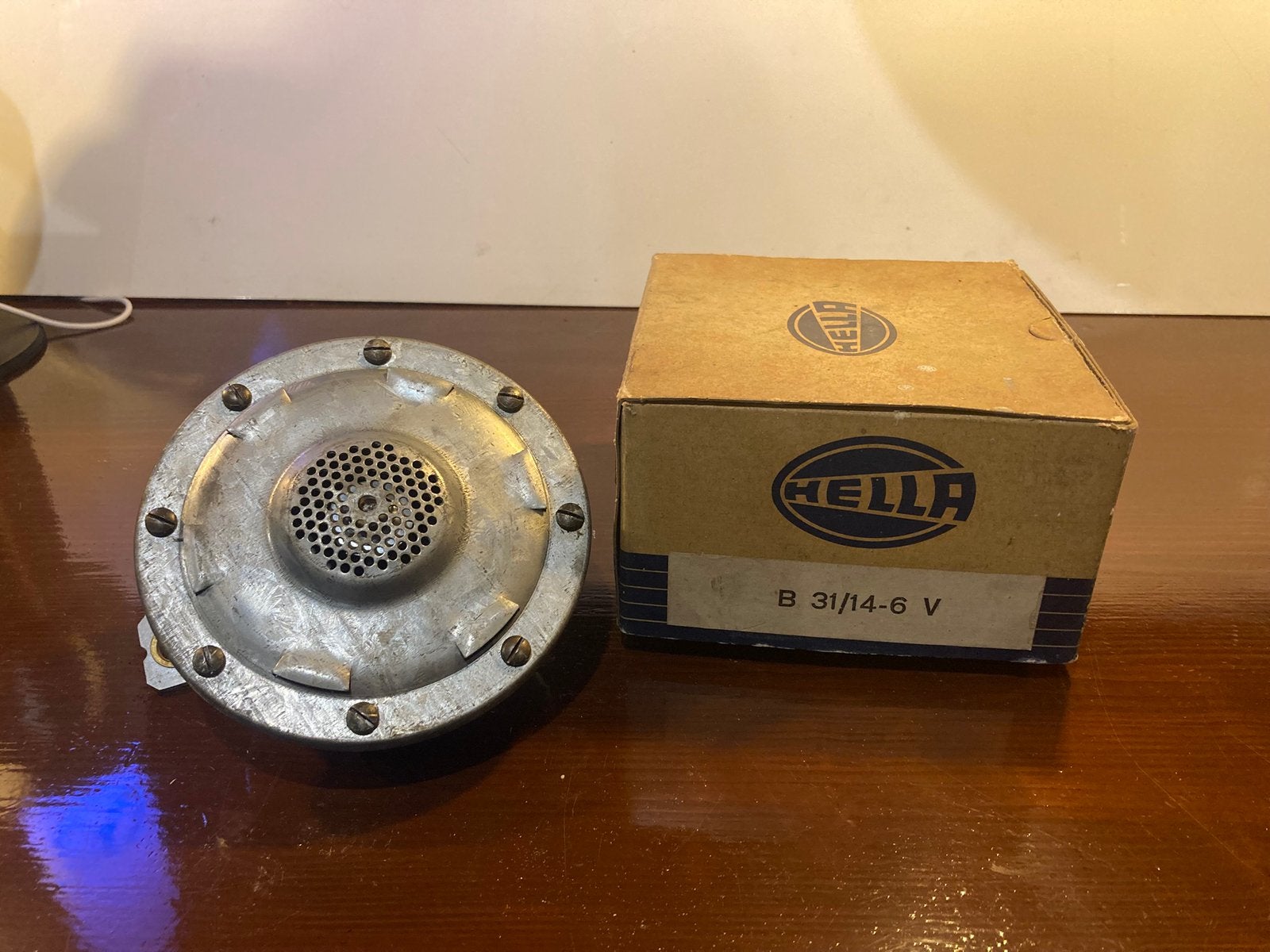 NOS Hella B31-14 6 volt claxon, Ophalen of Verzenden, Nieuw, Universele onderdelen