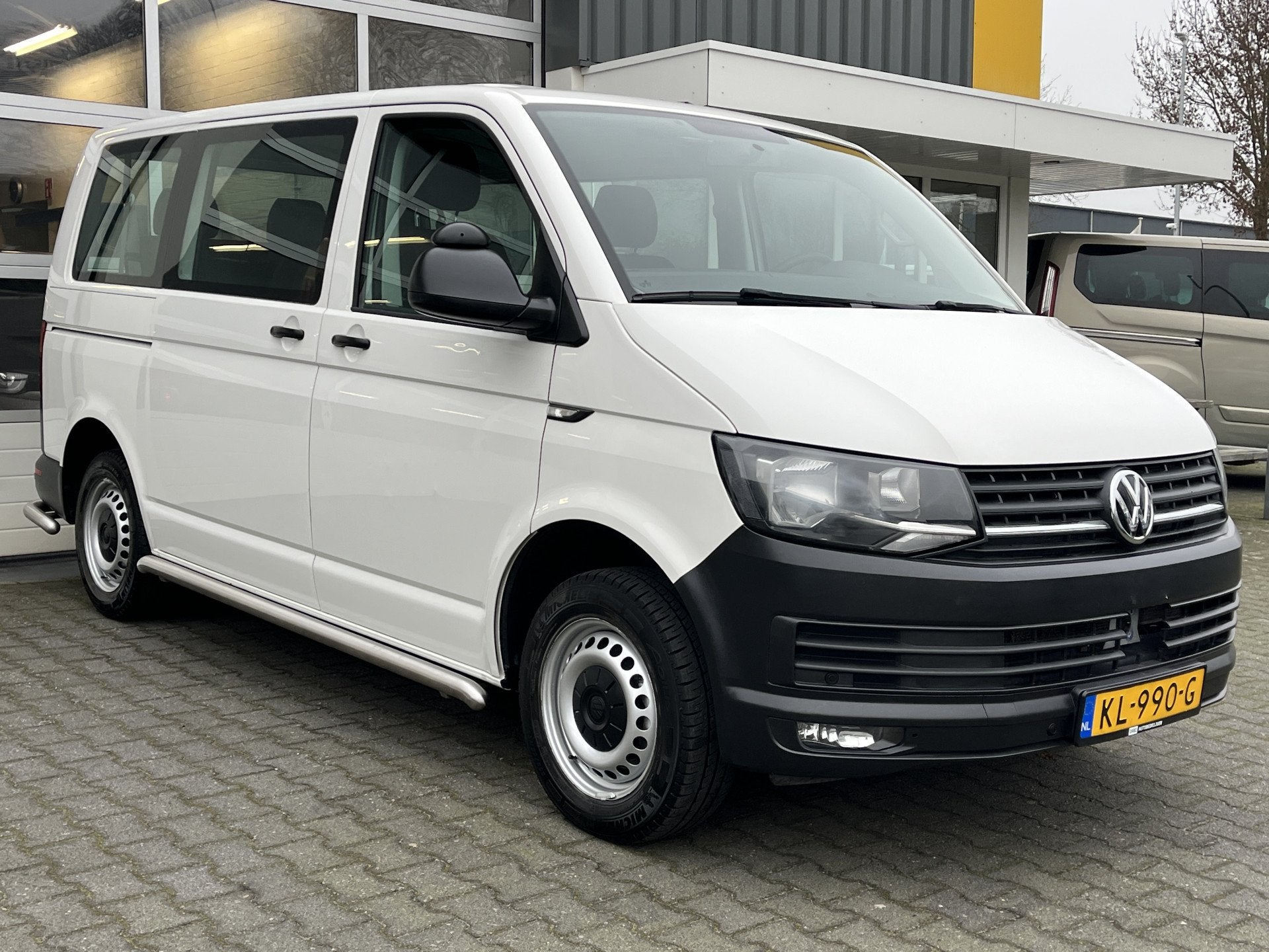 Volkswagen Transporter Kombi 2.0 TDI DSG Automaat L1H1 BTW e, Stof, Gebruikt, 150 pk, 255 €/maand