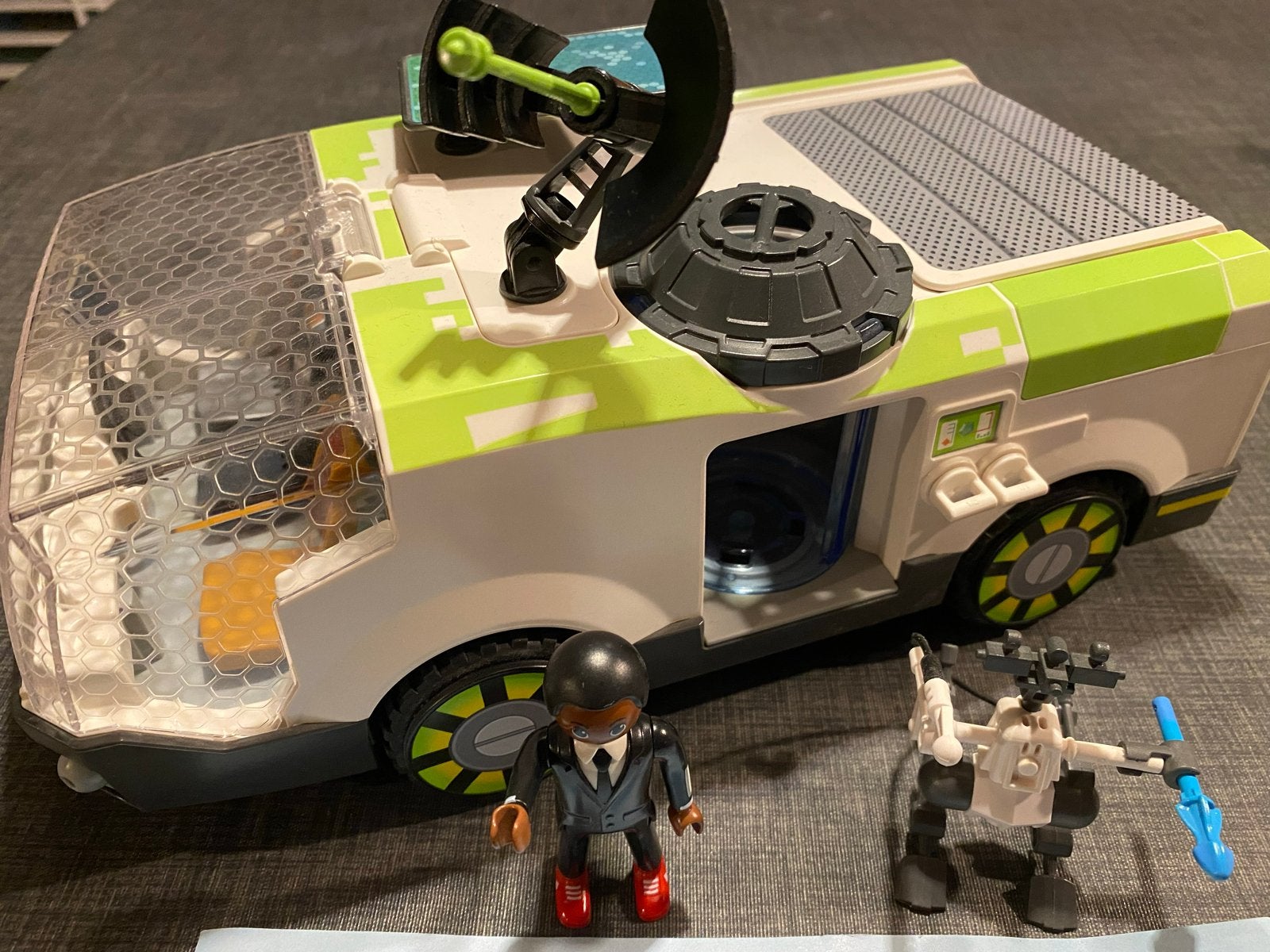 Playmobil City Action Commandocentrum met figuur en robot, Complete set, Voertuig, Ophalen of Verzenden, Zo goed als nieuw