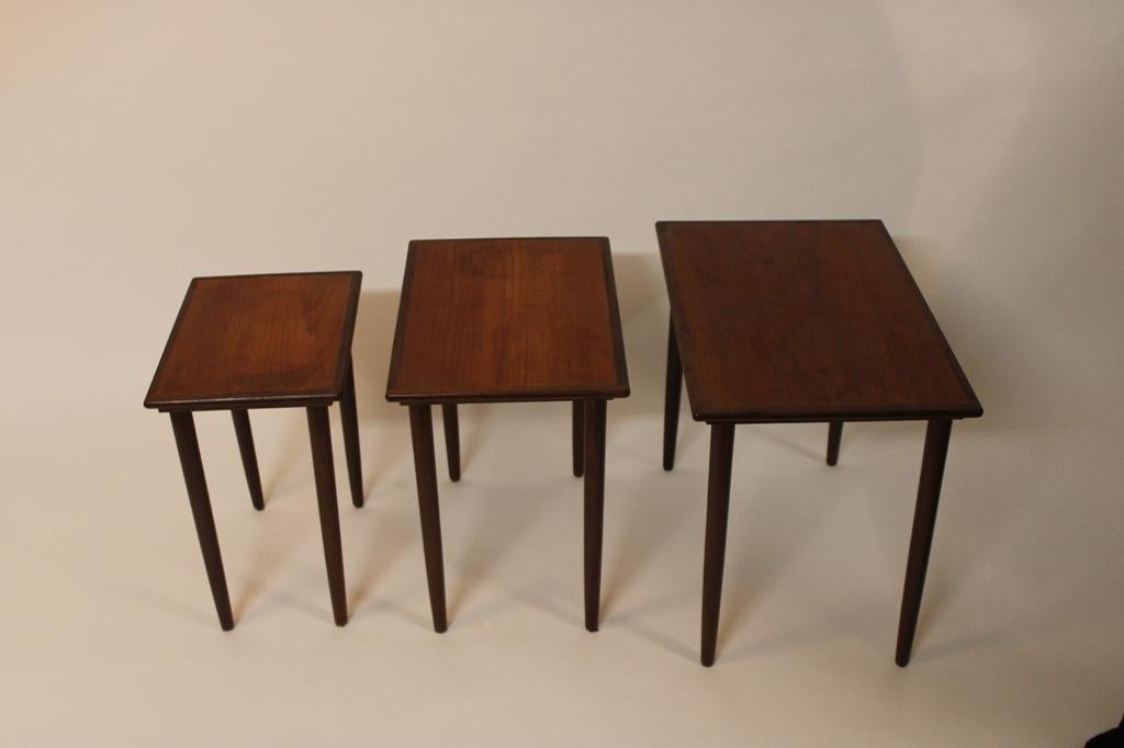 Vintage Bijzettafeltjes ‘nesting Tables’, Huis en Inrichting, Tafels | Bijzettafels, Ophalen, Minder dan 55 cm, Gebruikt, Vintage
