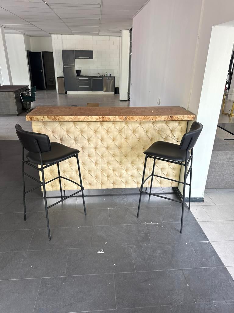 Luxe bar met 2 barkrukken - Ideaal voor thuis of kantoor, Inclusief barstoelen, Ophalen of Verzenden, Zo goed als nieuw, Nvt