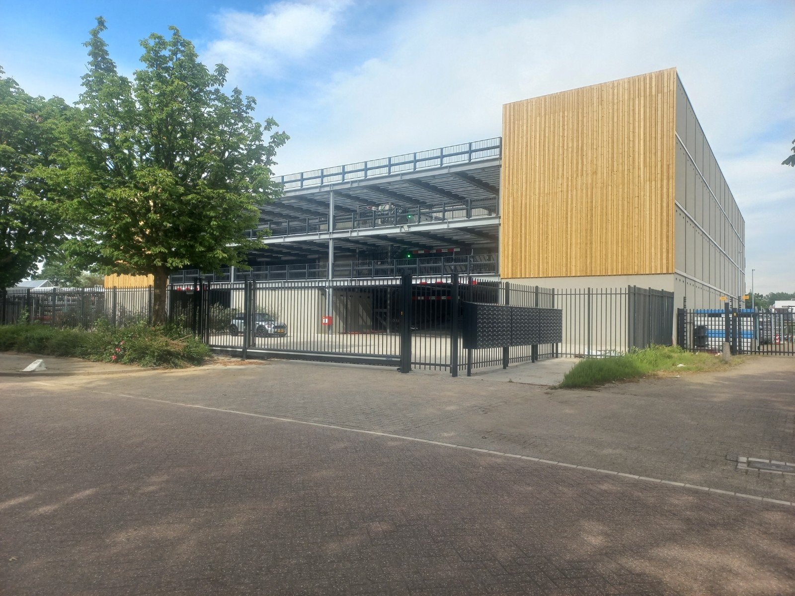 TE KOOP GARAGEBOX RIDDERKERK., Auto diversen