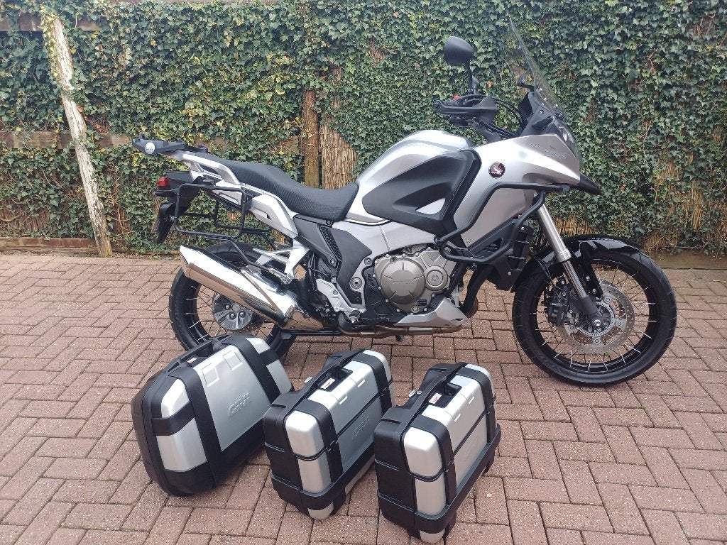 Givi 3-delige Kofferset Honda Crosstourer VFR1200X Compleet, Ophalen, Zo goed als nieuw