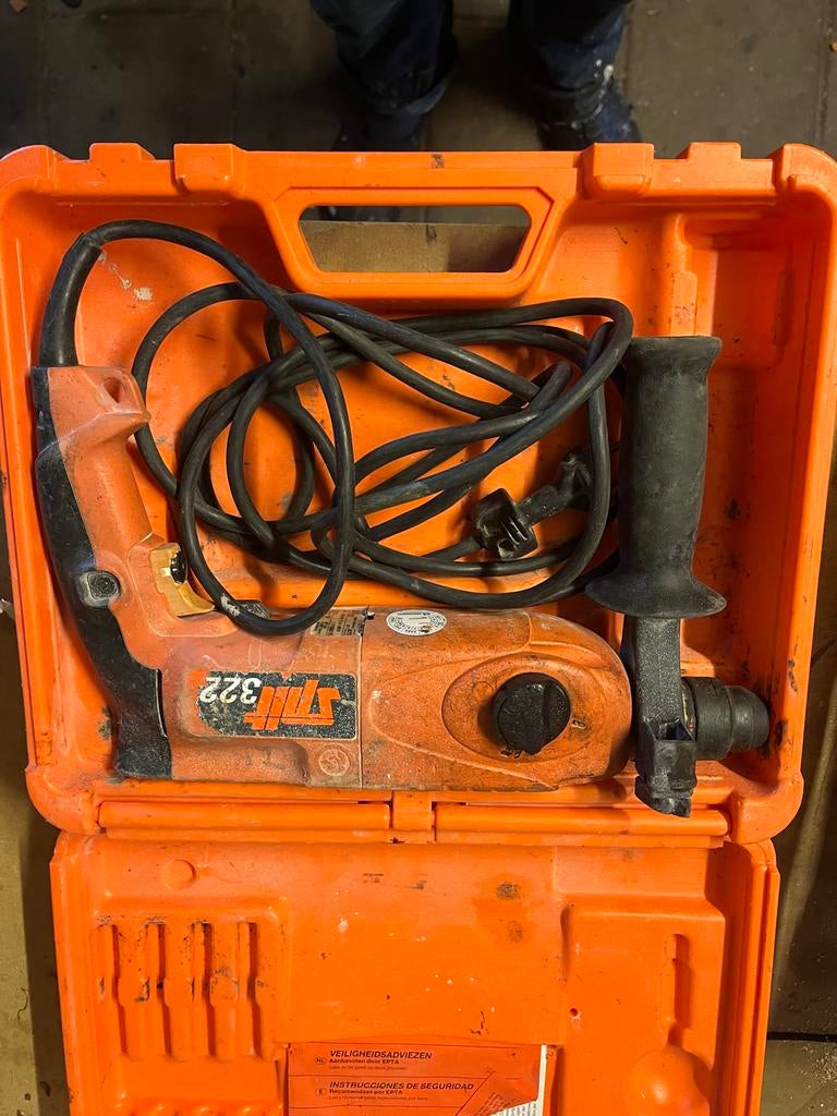 Spit 322 handboor, Doe-het-zelf en Verbouw, Gereedschap | Boormachines, Ophalen of Verzenden, Gebruikt, 600 watt of meer, Boormachine