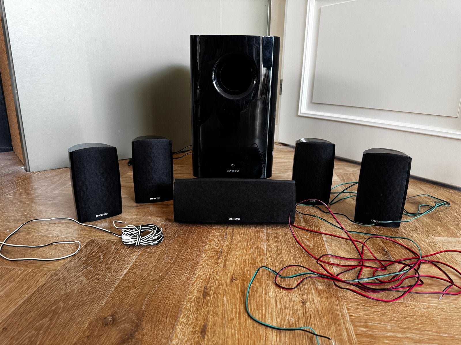 Onkyo SKW-501E Subwoofer en 5 speakers, Audio, Tv en Foto, Luidsprekers, Gebruikt, Complete surroundset, 120 watt of meer, Ophalen