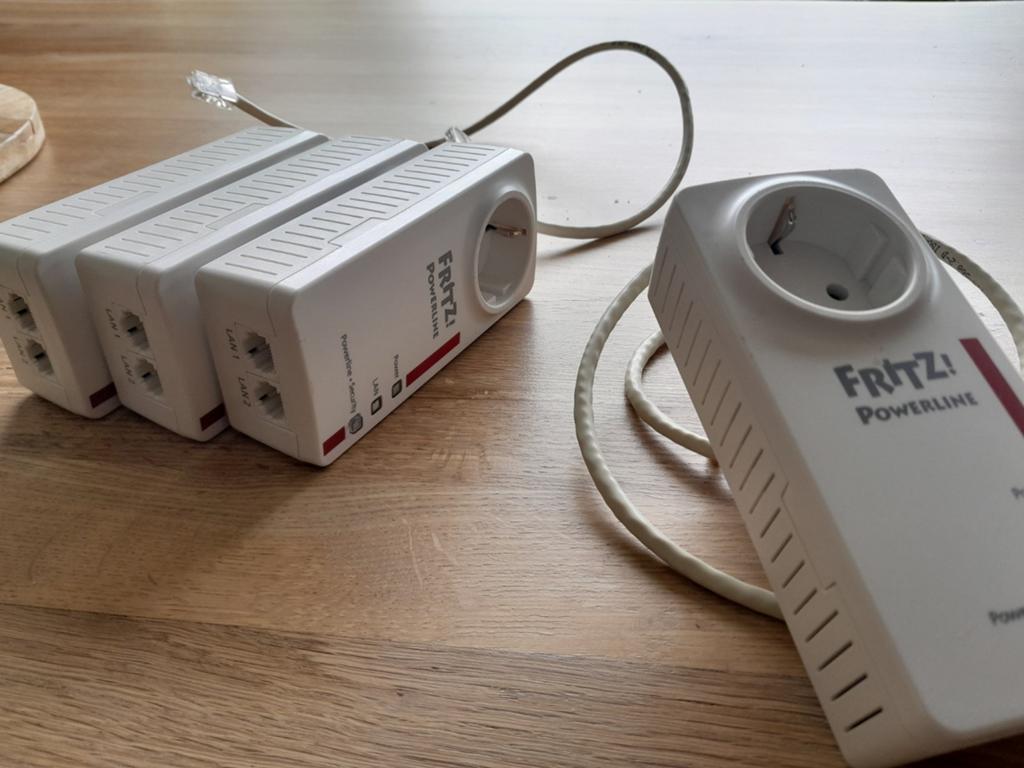 FRITZ! Powerline 1220E Set (4 stuks), Computers en Software, Powerlines, Zo goed als nieuw, Ophalen of Verzenden
