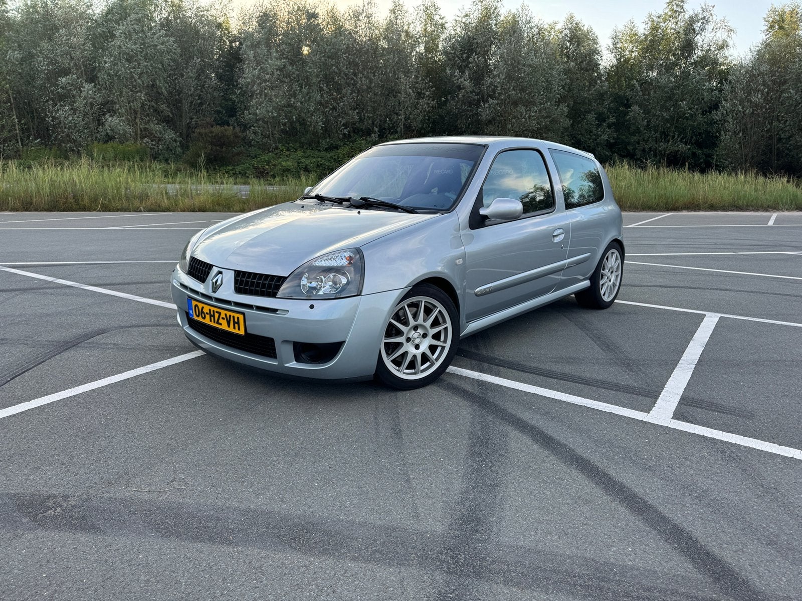 Renault Clio 2.0 RS 16V sport tracktool, Voorwielaandrijving, 1998 cc, 4 cilinders, Handgeschakeld