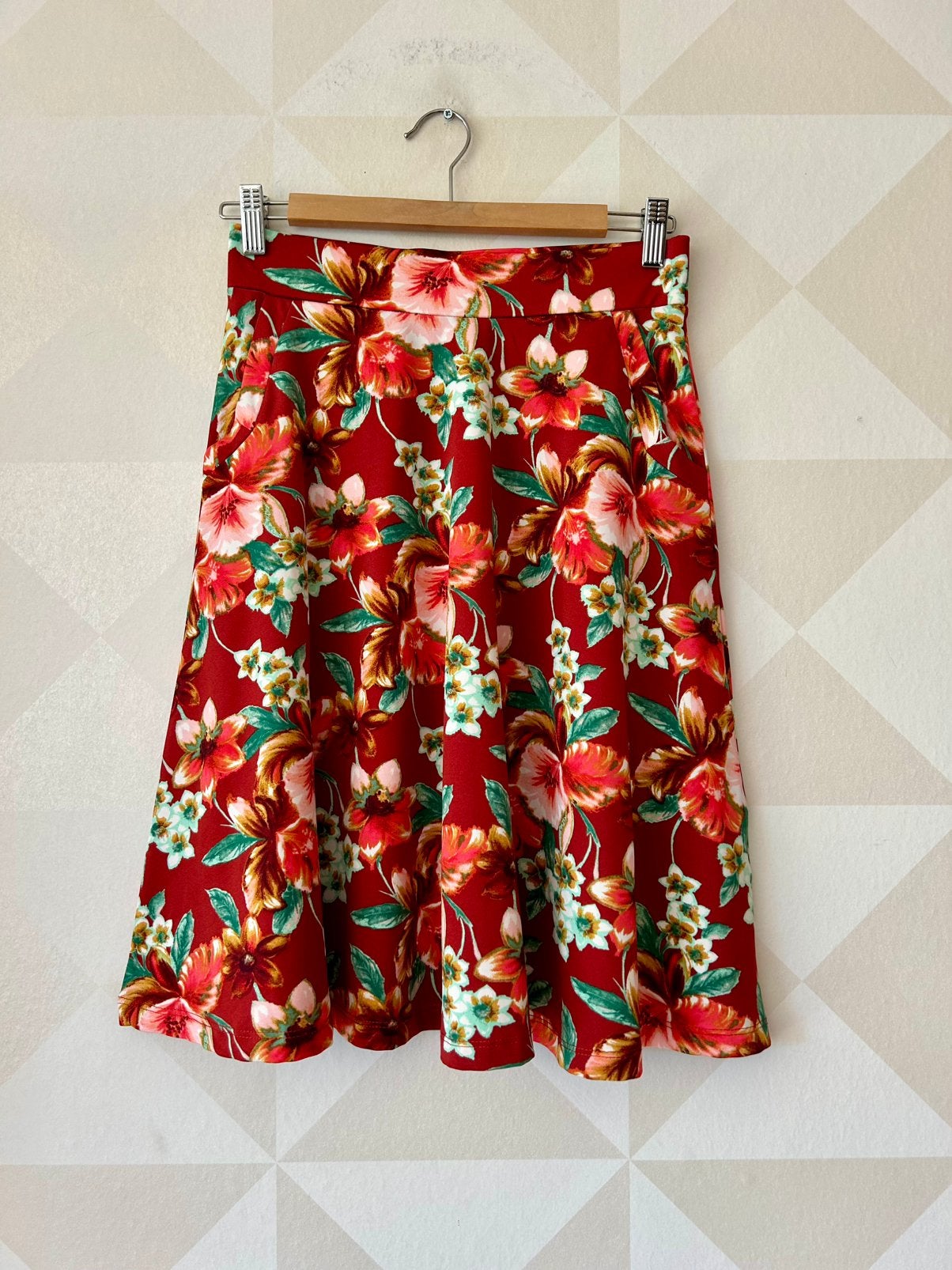 King Louie Serena Skirt rok a-lijn rood bloem S/36 zgan, Ophalen of Verzenden, Zo goed als nieuw, Maat 36 (S), Boven de knie