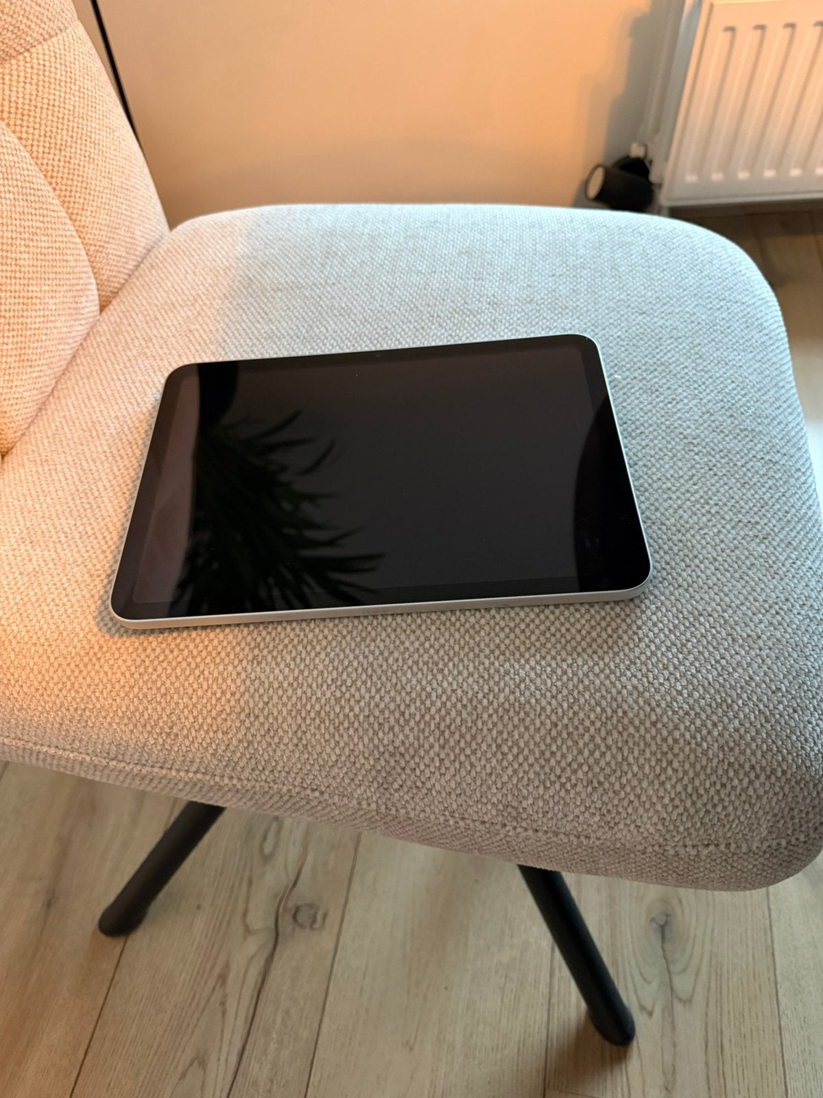 Ipad 2022 zilver, Huis en Inrichting, Fauteuils, Ophalen, Zo goed als nieuw, Minder dan 50 cm