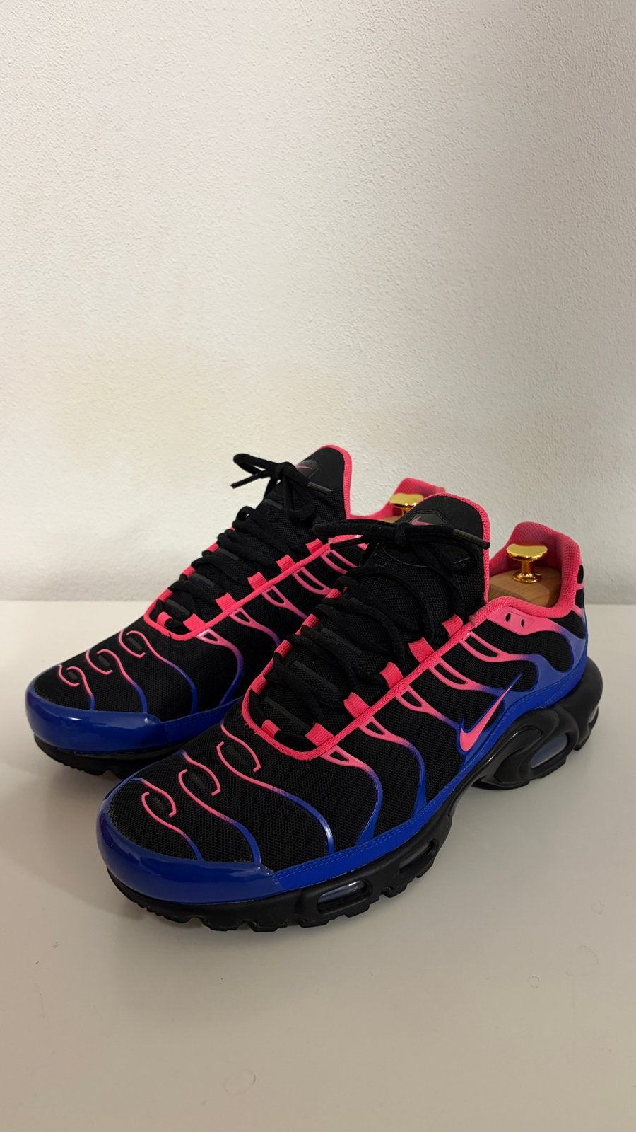 Nike Air Max Plus TN Hyper Pink - US10.5/EU44,5, Zwart, Nieuw, Ophalen of Verzenden, Sneakers of Gympen