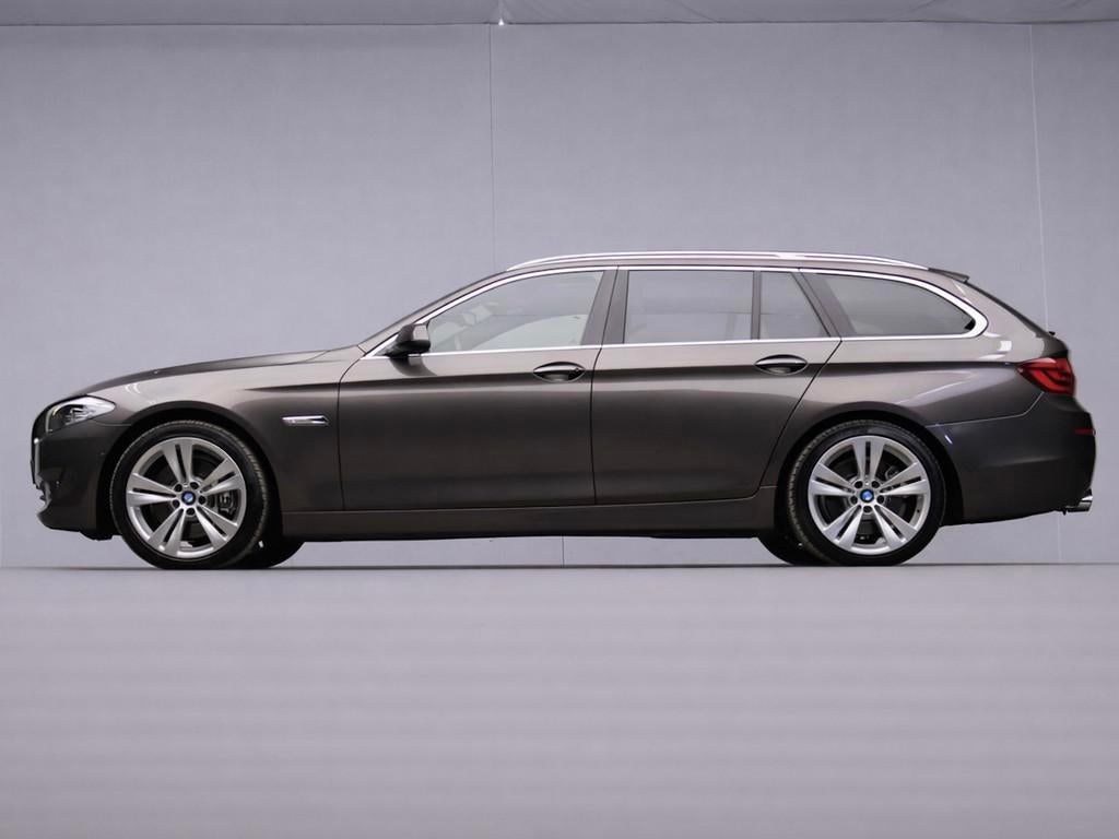 BMW 5-serie Touring 530i Upgrade Edition Sport (PANORAMADAK,, Euro 5, Achterwielaandrijving, Gebruikt, Bi-Xenon koplampen