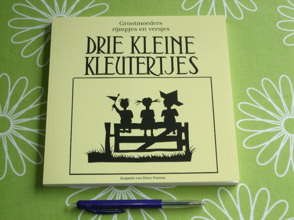 Drie kleine kleutertjes - Grootmoeders rijmpjes en versjes, Ophalen of Verzenden, Zo goed als nieuw, Erica Postma