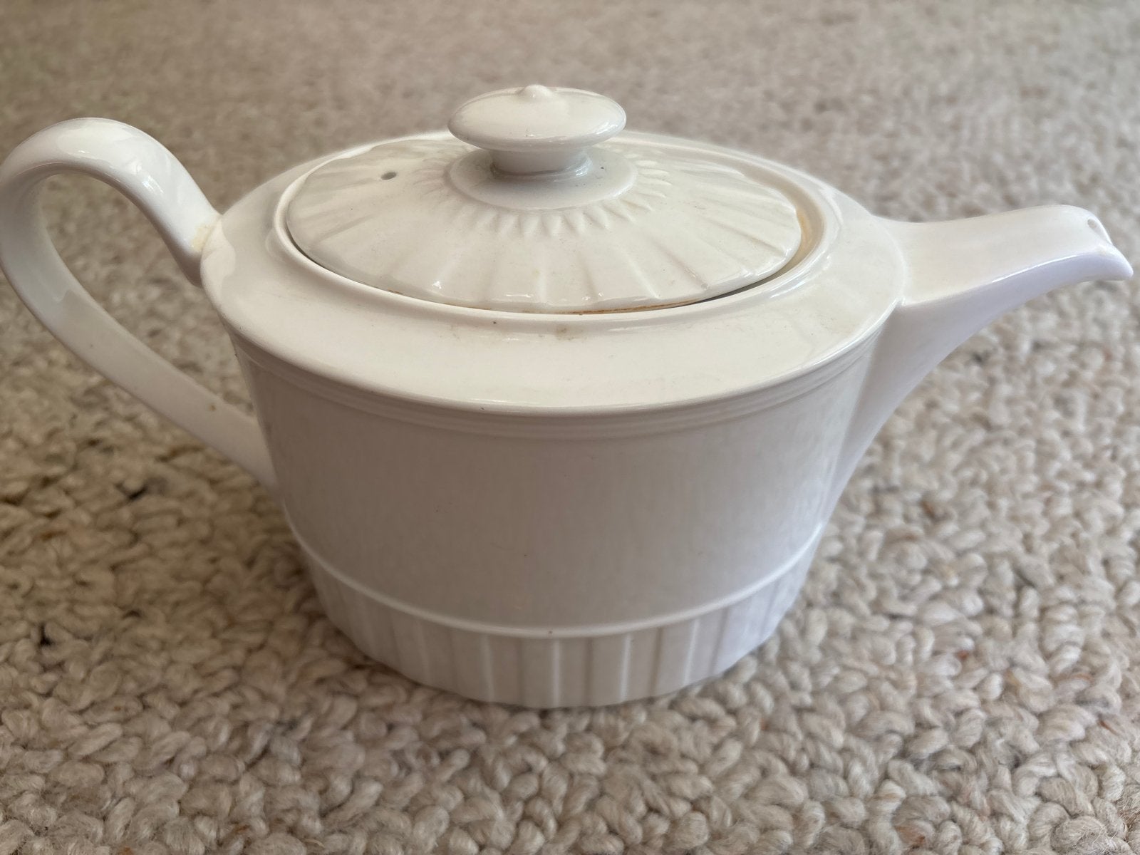 Wedgwood coloseum theepot, Ophalen
