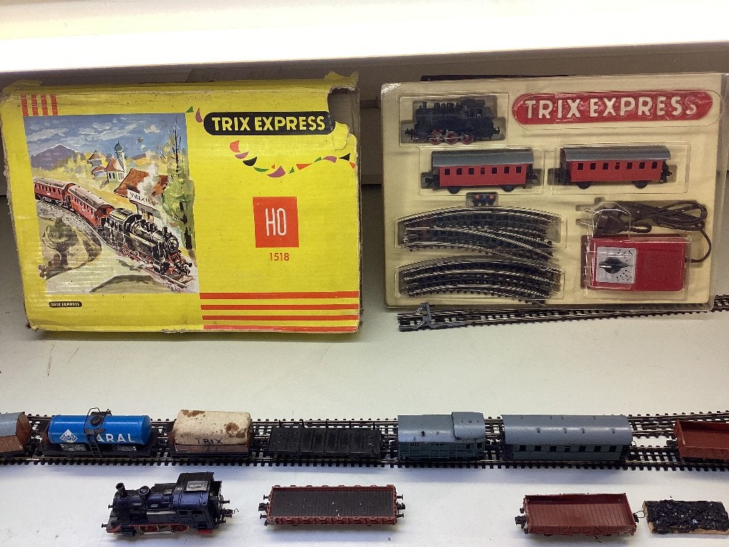 Treinsets, Gelijkstroom, Trix, Ophalen of Verzenden, Analoog