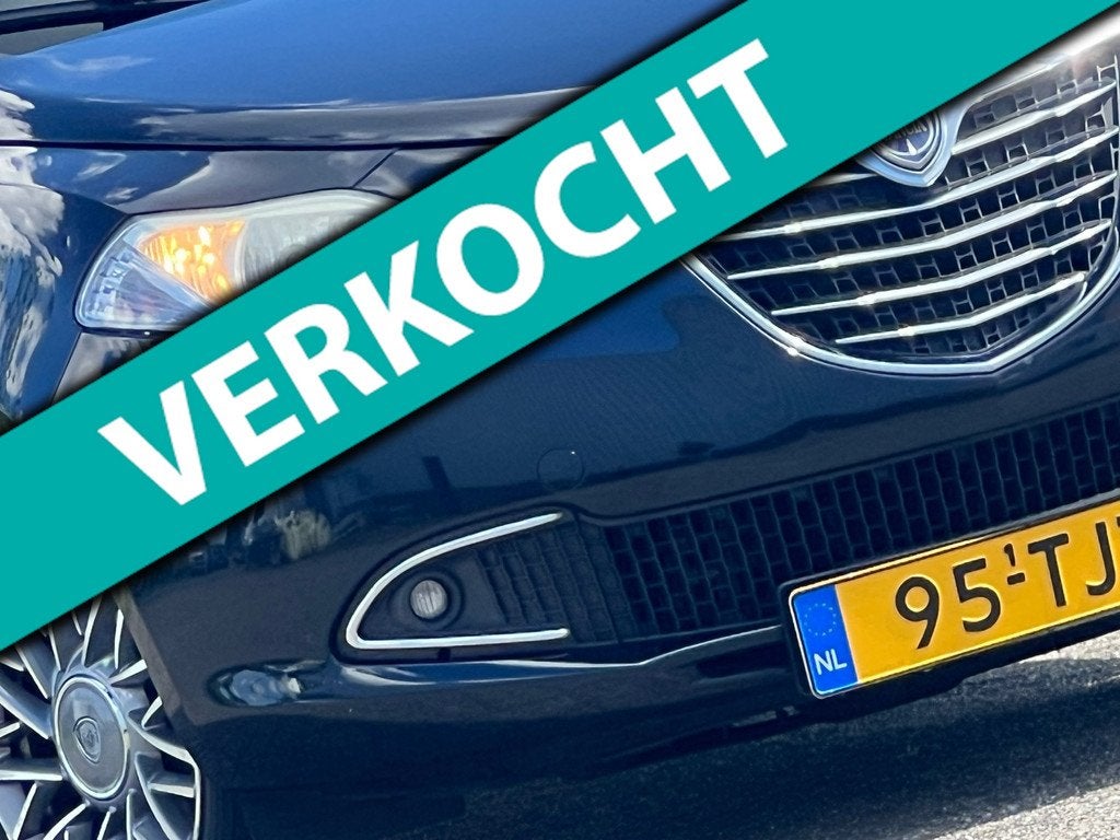 Lancia Ypsilon 0.9 TwinAir Platinum | Nero Vulcano | Airco/L, Auto's, Lancia, Voorwielaandrijving, Euro 5, 86 pk, Gebruikt
