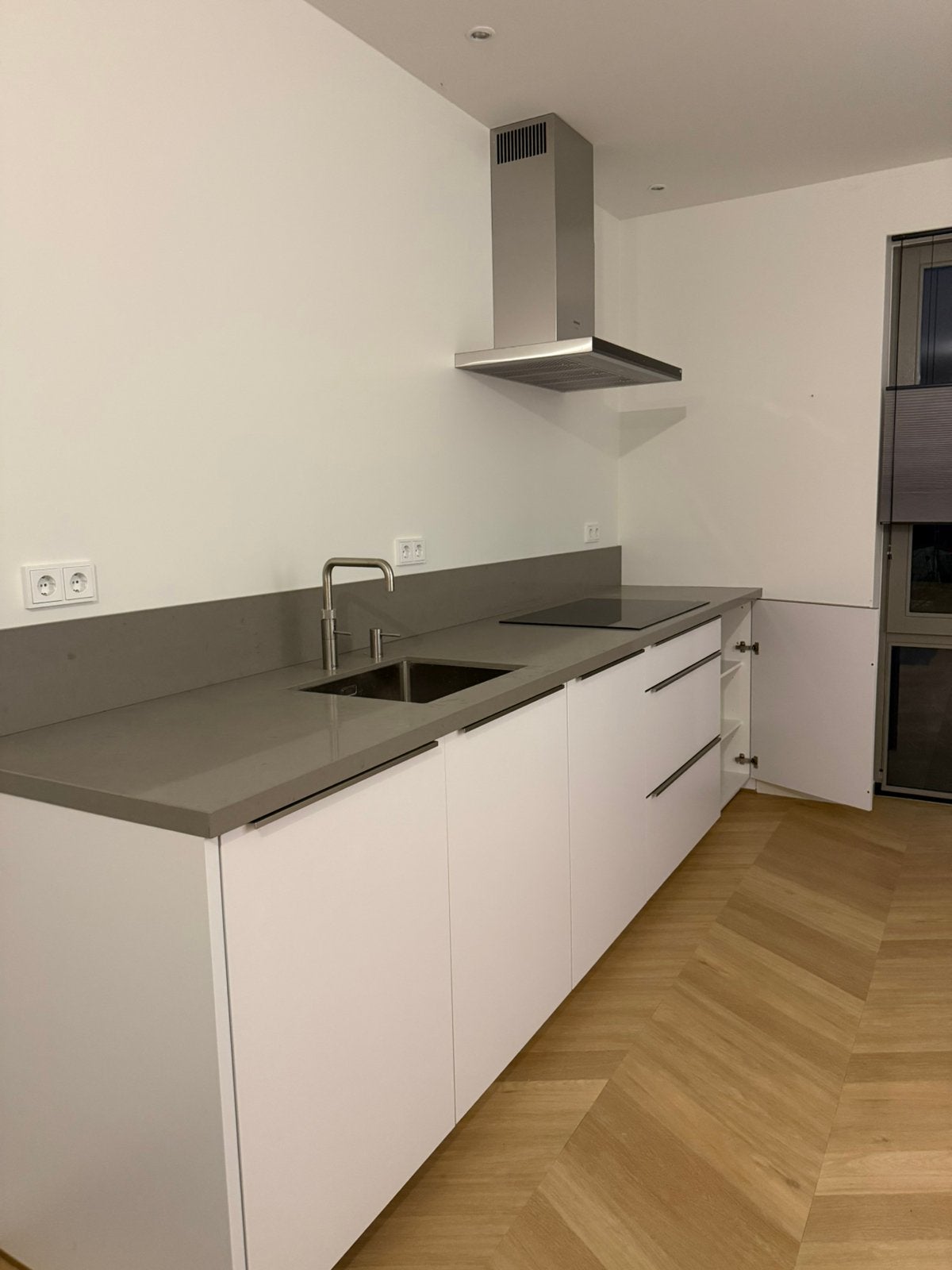 Complete Bruynzeel keuken met siemens apparatuur, Ophalen, Zo goed als nieuw, Wit, Enkelwandige keuken